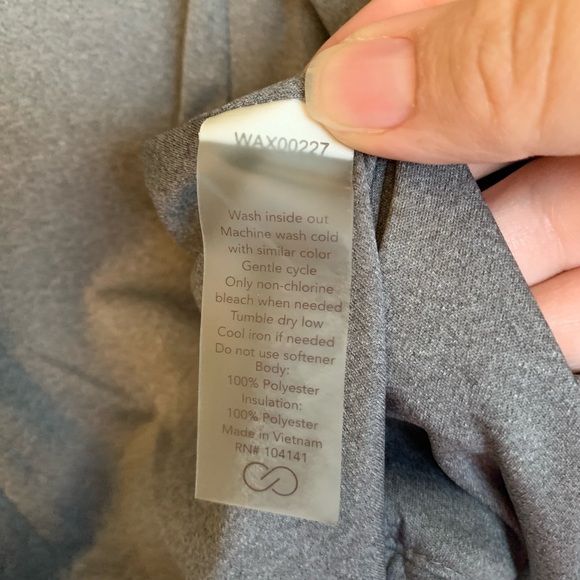 Women’s Calia by Carrie Underwood Gray Quilted Vest - Picture 6 of 6